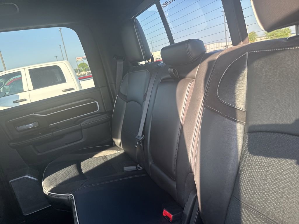 Used 2025 RAM 2500 Laramie AWD/4WD image 9