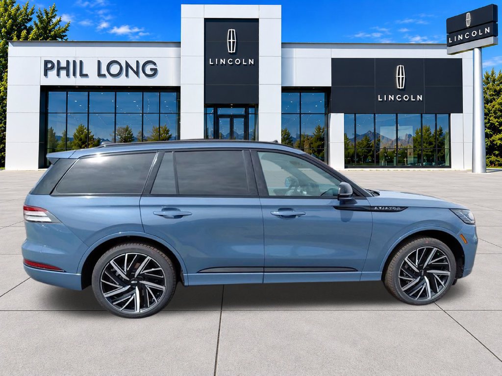 New 2026 Lincoln Aviator Black Label w/ Jet Appearance Package AWD/4WD image 10