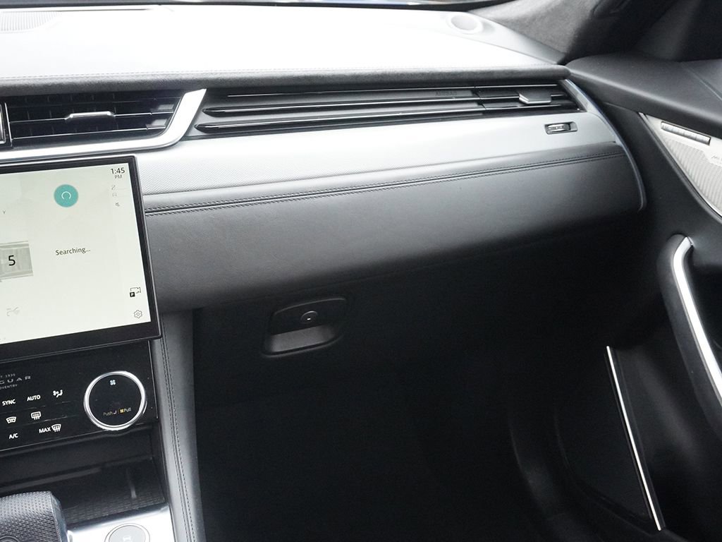 Used 2022 Jaguar F-PACE SVR image 35