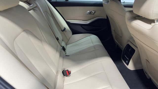 Used 2020 BMW 330i Sedan w/ Convenience Package RWD image 15