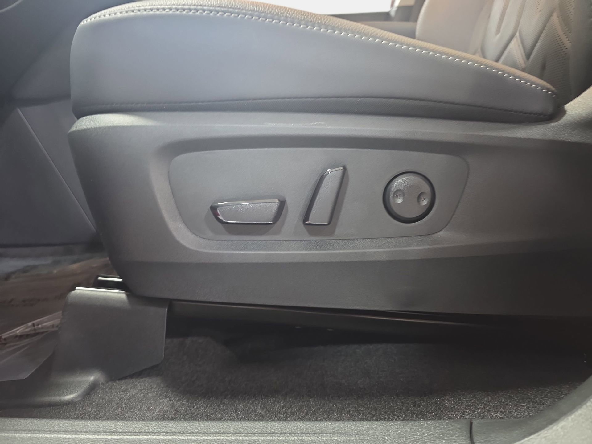 New 2026 Nissan Pathfinder Platinum image 28