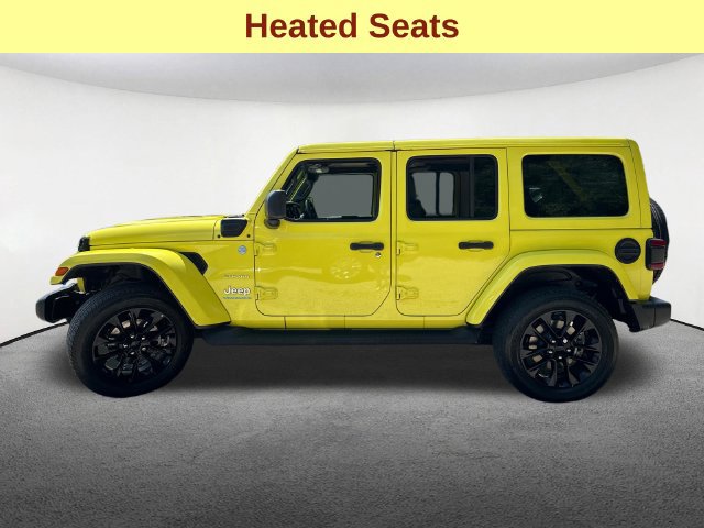 Used 2023 Jeep Wrangler Unlimited Sahara w/ Cold Weather Group AWD/4WD image 6