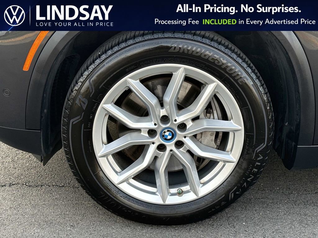 Used 2023 BMW X5 xDrive45e w/ Parking Assistance Package image 8