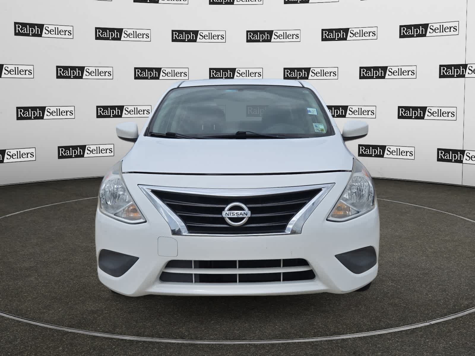 Used 2016 Nissan Versa SV FWD image 8