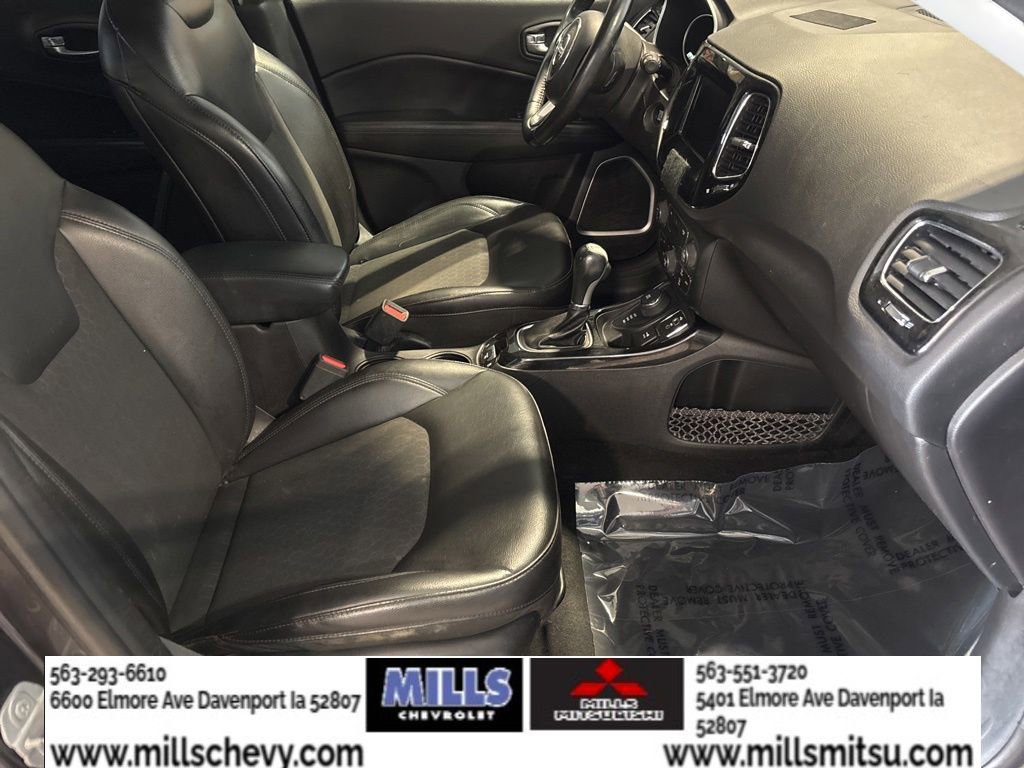 Used 2018 Jeep Compass Latitude w/ Popular Equipment Group AWD/4WD image 18