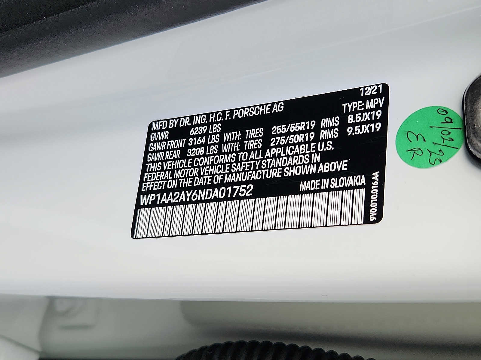 Used 2022 Porsche Cayenne Platinum Edition image 26