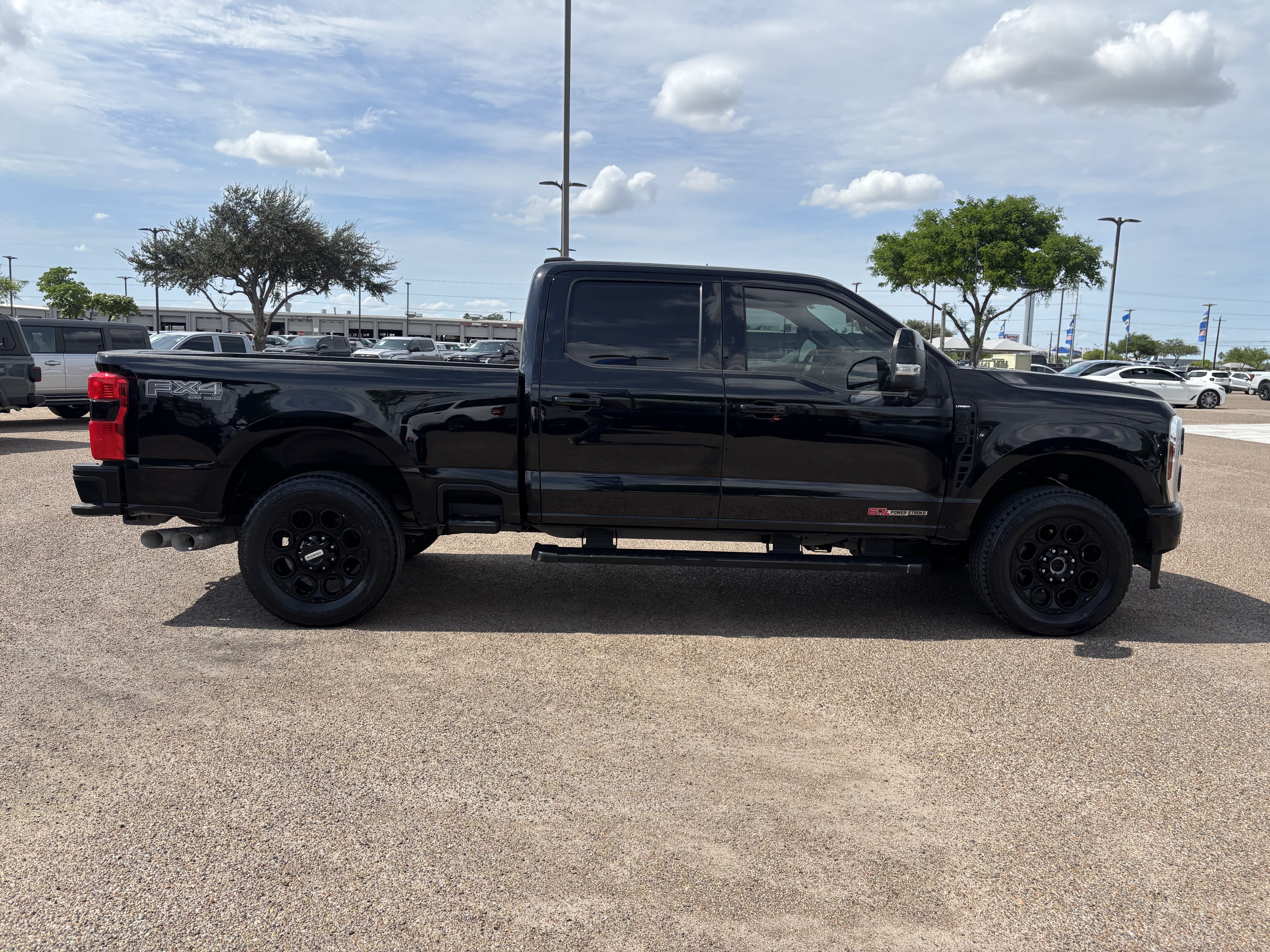 Certified 2024 Ford F250 Lariat w/ Lariat Ultimate Package AWD/4WD image 4