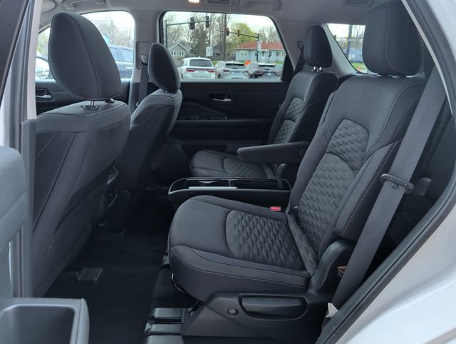 Used 2022 Nissan Pathfinder SV w/ SV Premium Package image 25