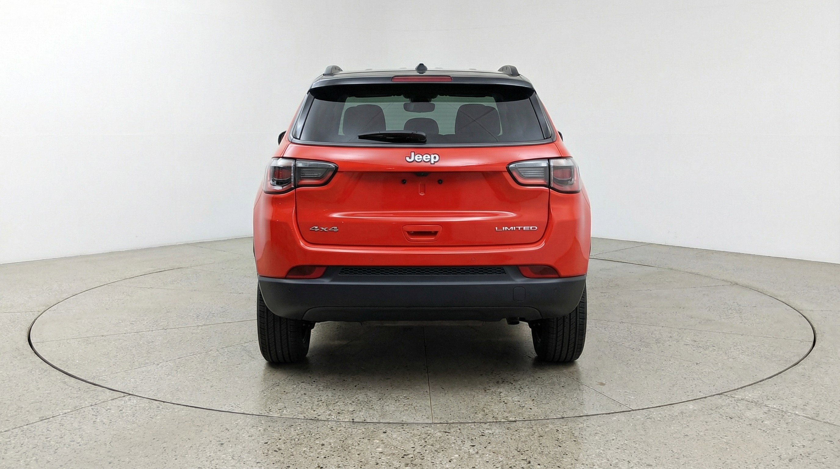 Used 2025 Jeep Compass Limited image 7