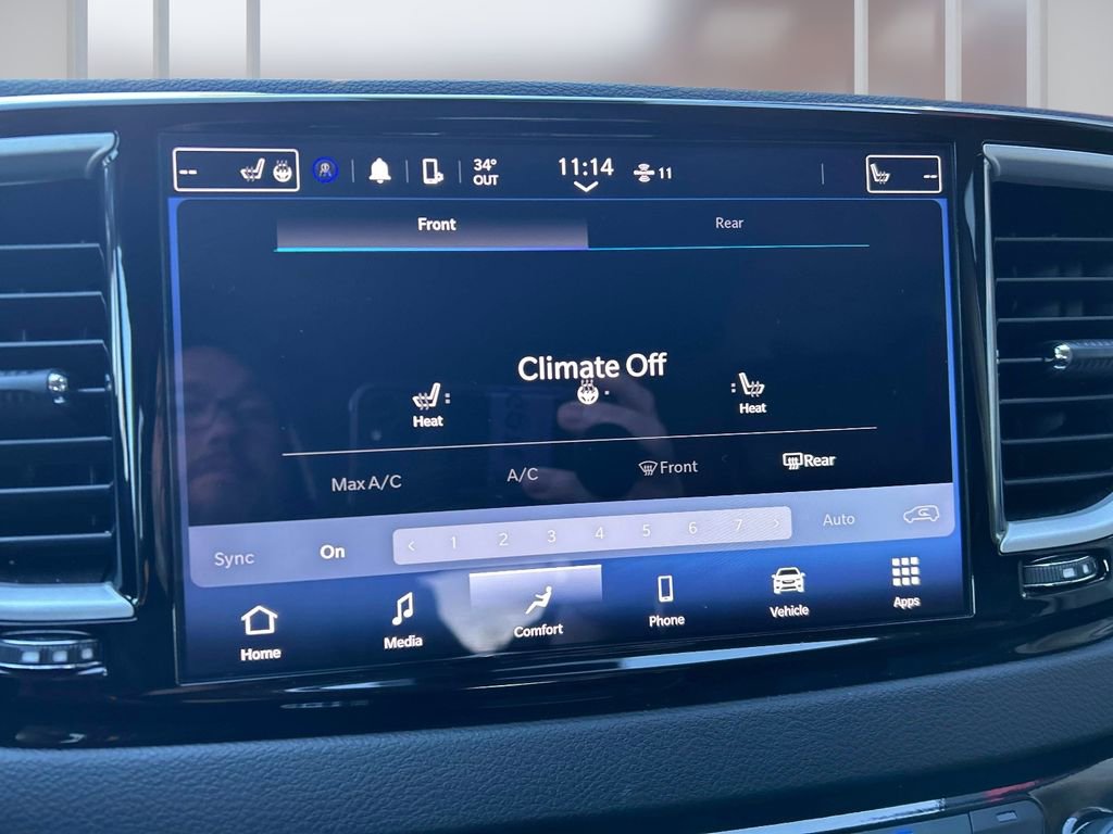 Used 2024 Chrysler Pacifica Touring-L image 28