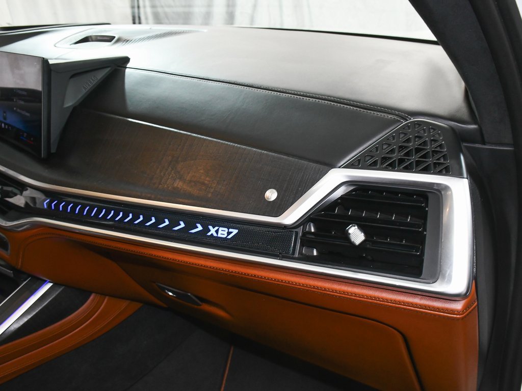 Used 2024 BMW ALPINA XB7 image 99