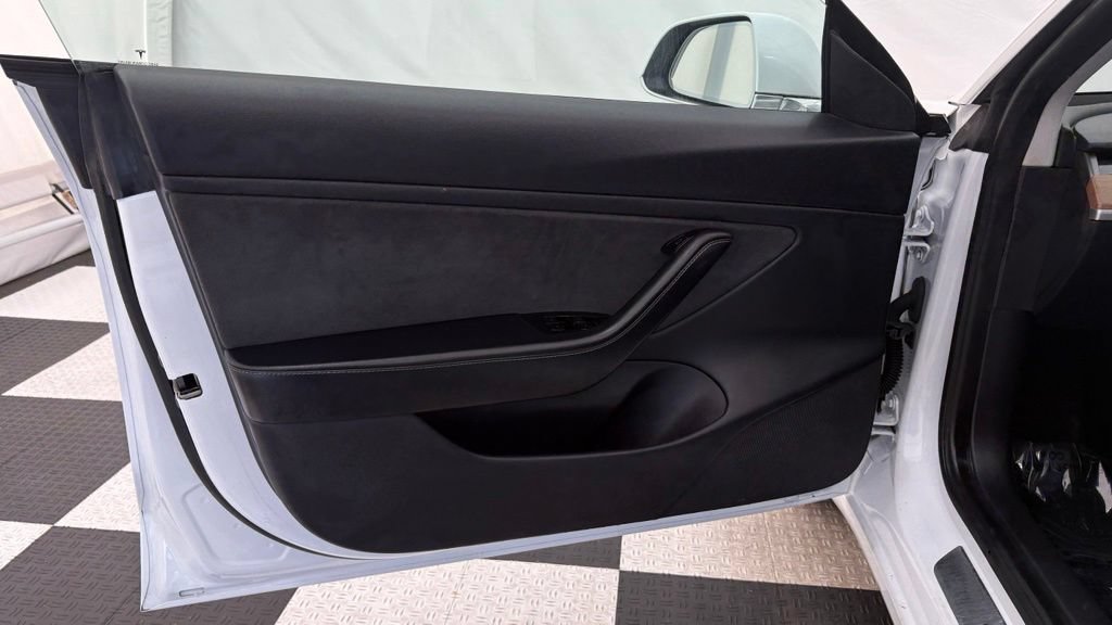 Used 2020 Tesla Model 3 Long Range AWD/4WD image 15