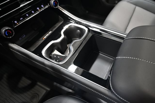 New 2027 Chevrolet Traverse LT w/ Sun and Wheel Package FWD image 19
