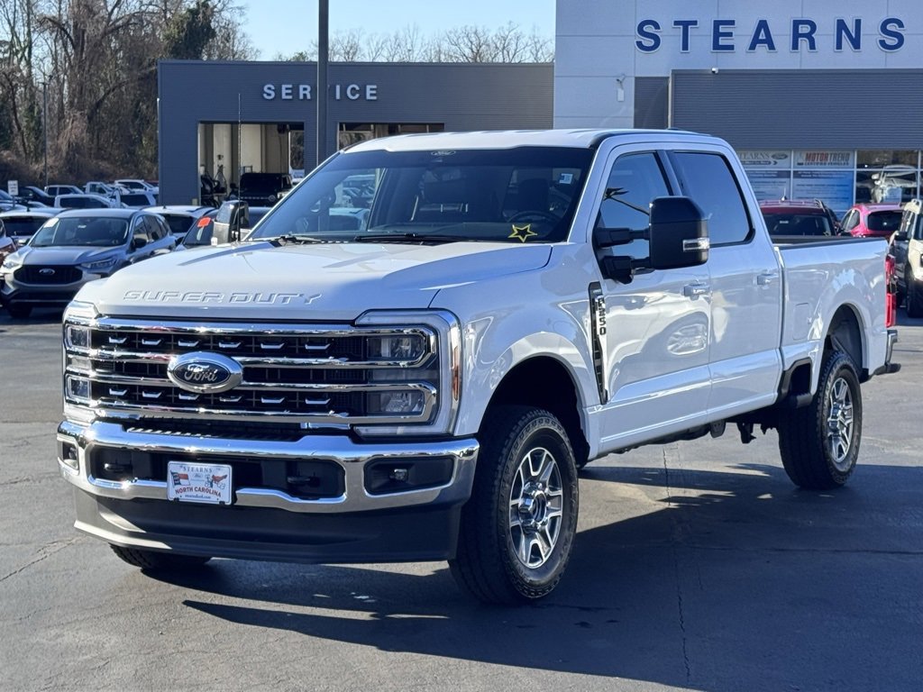 Used 2024 Ford F250 Lariat image 2