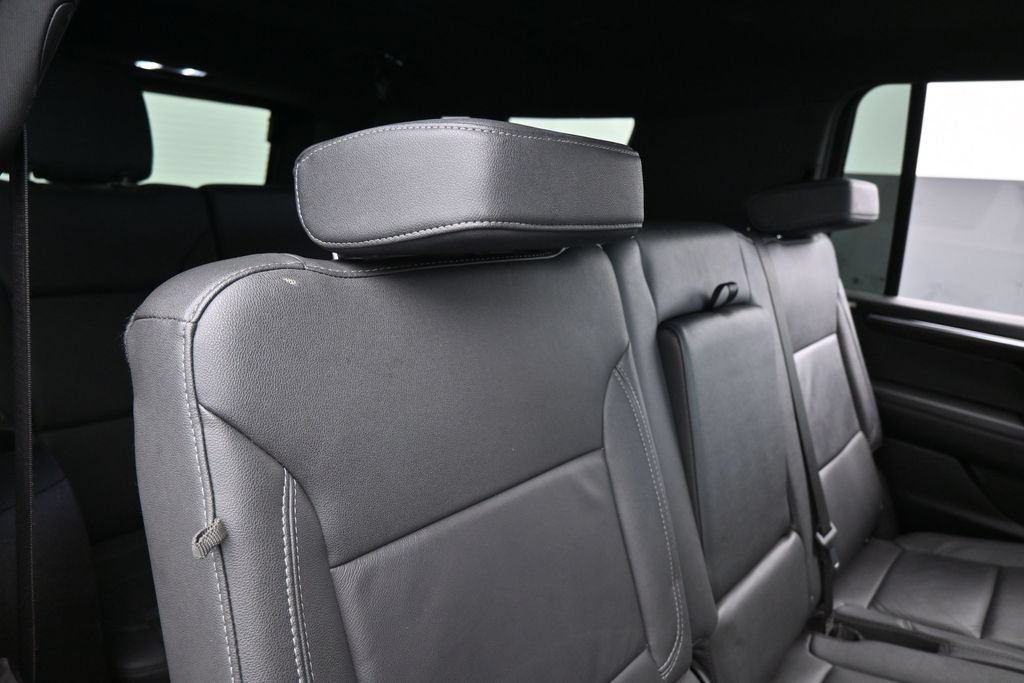 Used 2025 Chevrolet Suburban LT RWD image 45