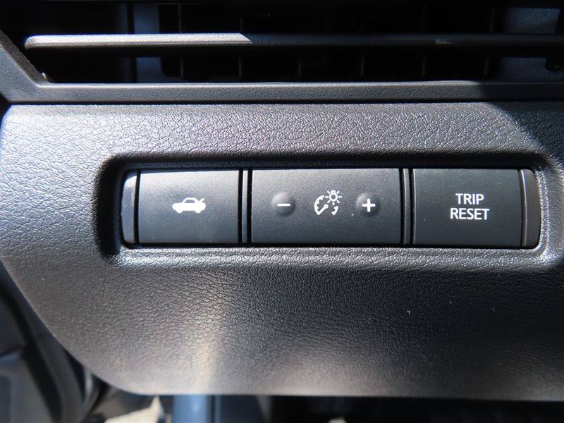 Used 2025 Nissan Altima 2.5 SV FWD image 19