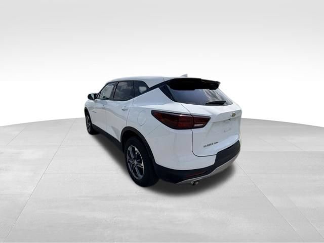 Certified 2025 Chevrolet Blazer LT AWD/4WD image 4