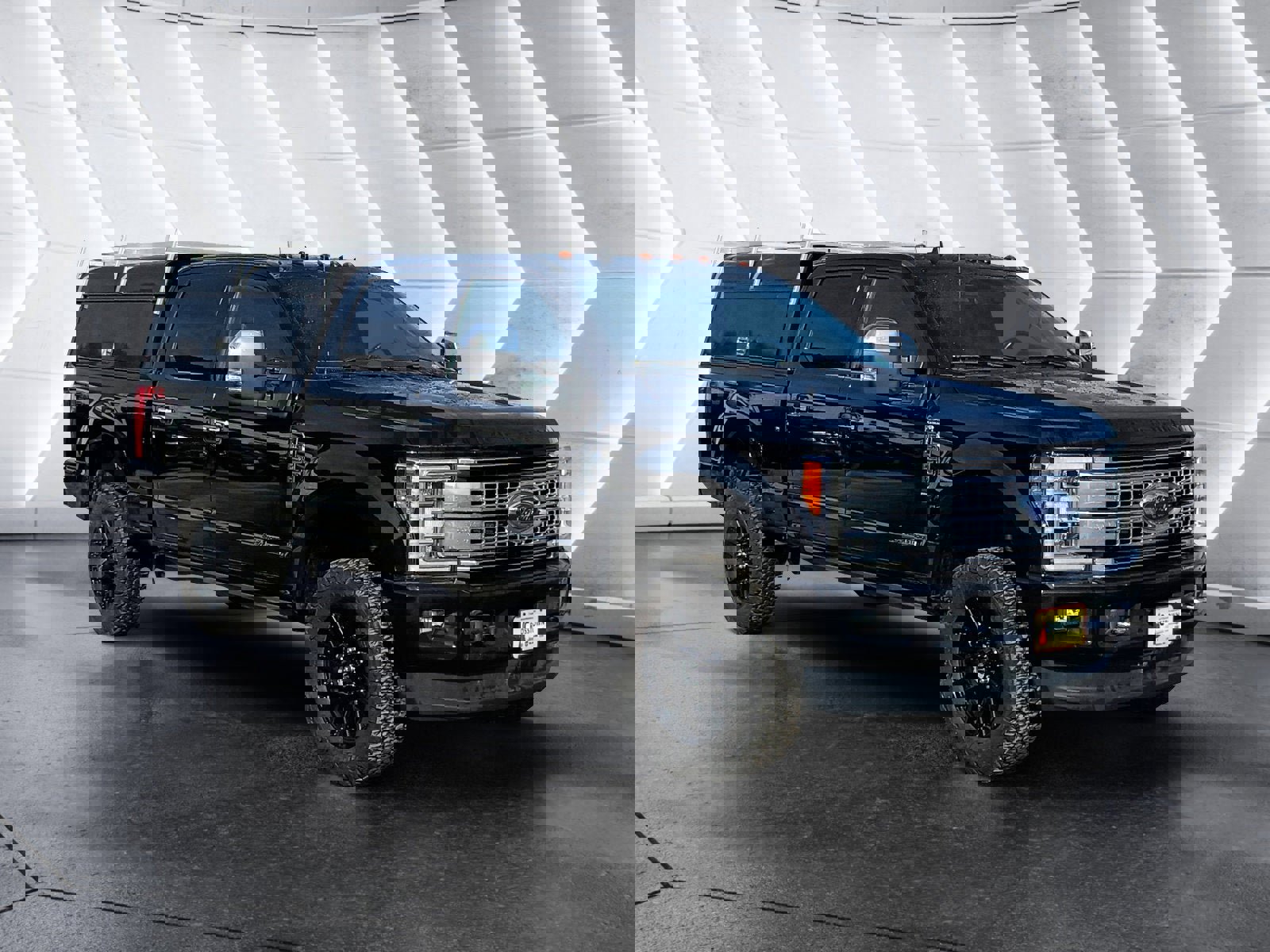 Used 2019 Ford F350 Platinum w/ Platinum Ultimate Package image 8