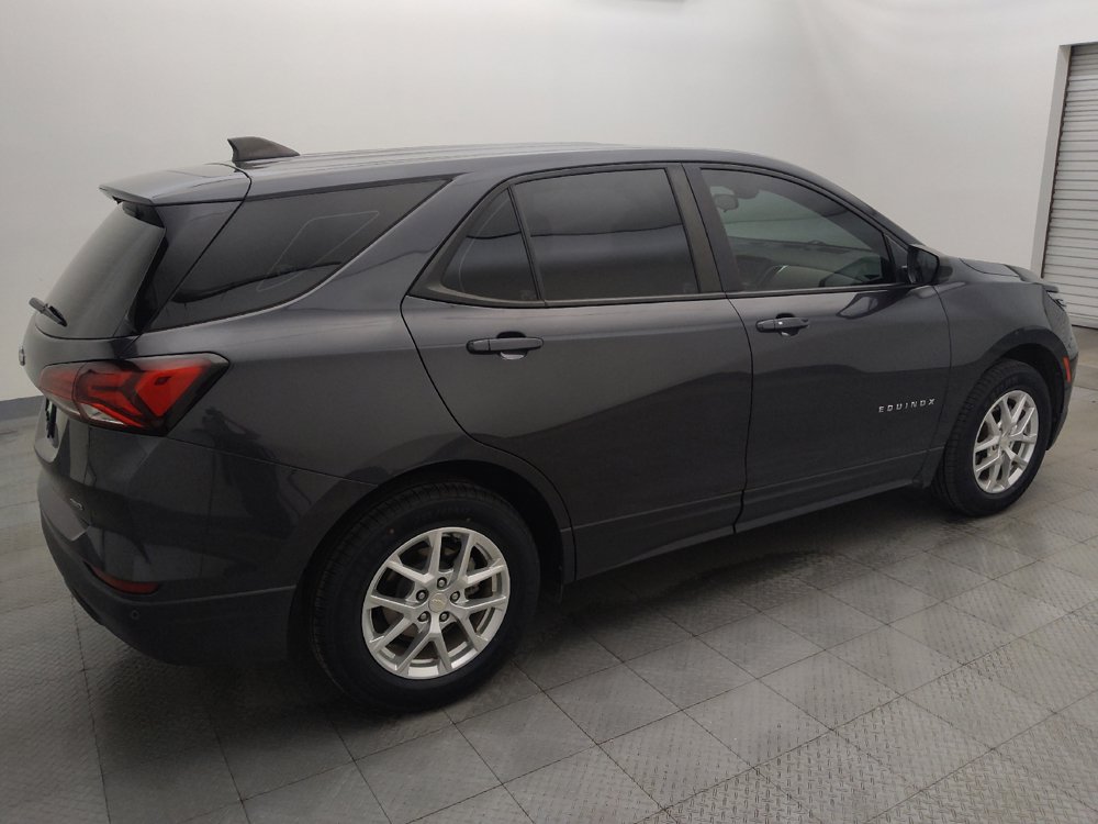 Used 2022 Chevrolet Equinox LS AWD/4WD image 10
