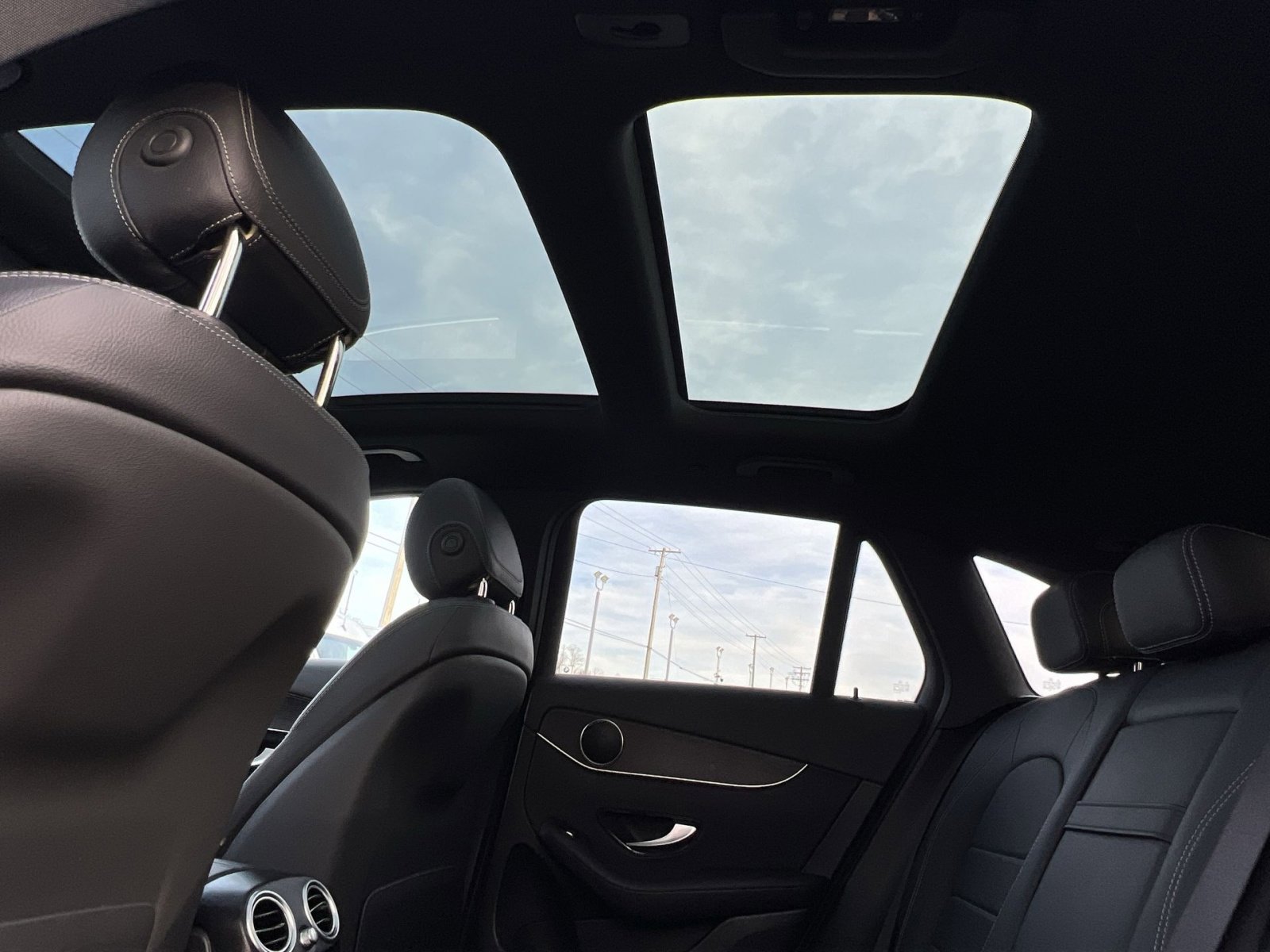 Certified 2022 Mercedes-Benz GLC 300 4MATIC image 22