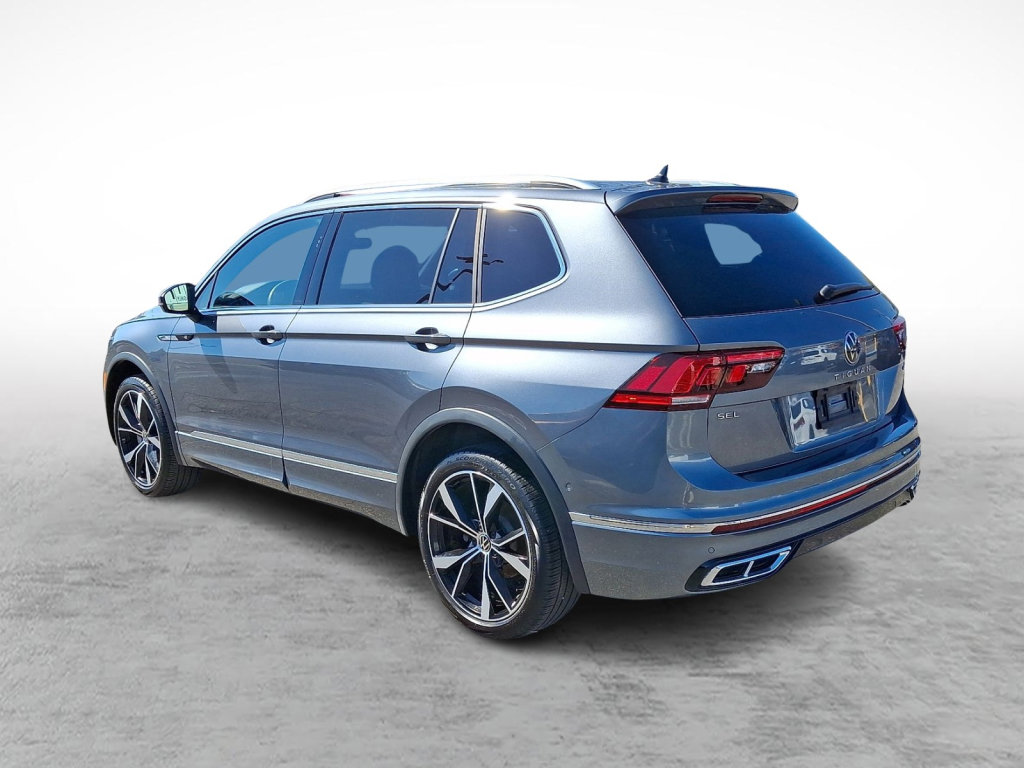 Used 2024 Volkswagen Tiguan SEL R-Line image 3