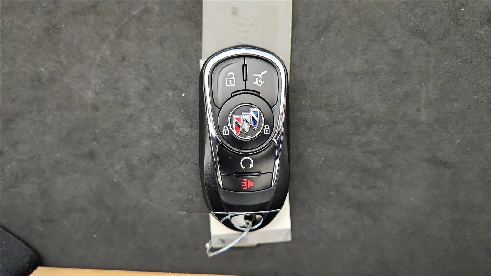 Used 2023 Buick Encore GX Essence w/ Experience Buick Package FWD image 21