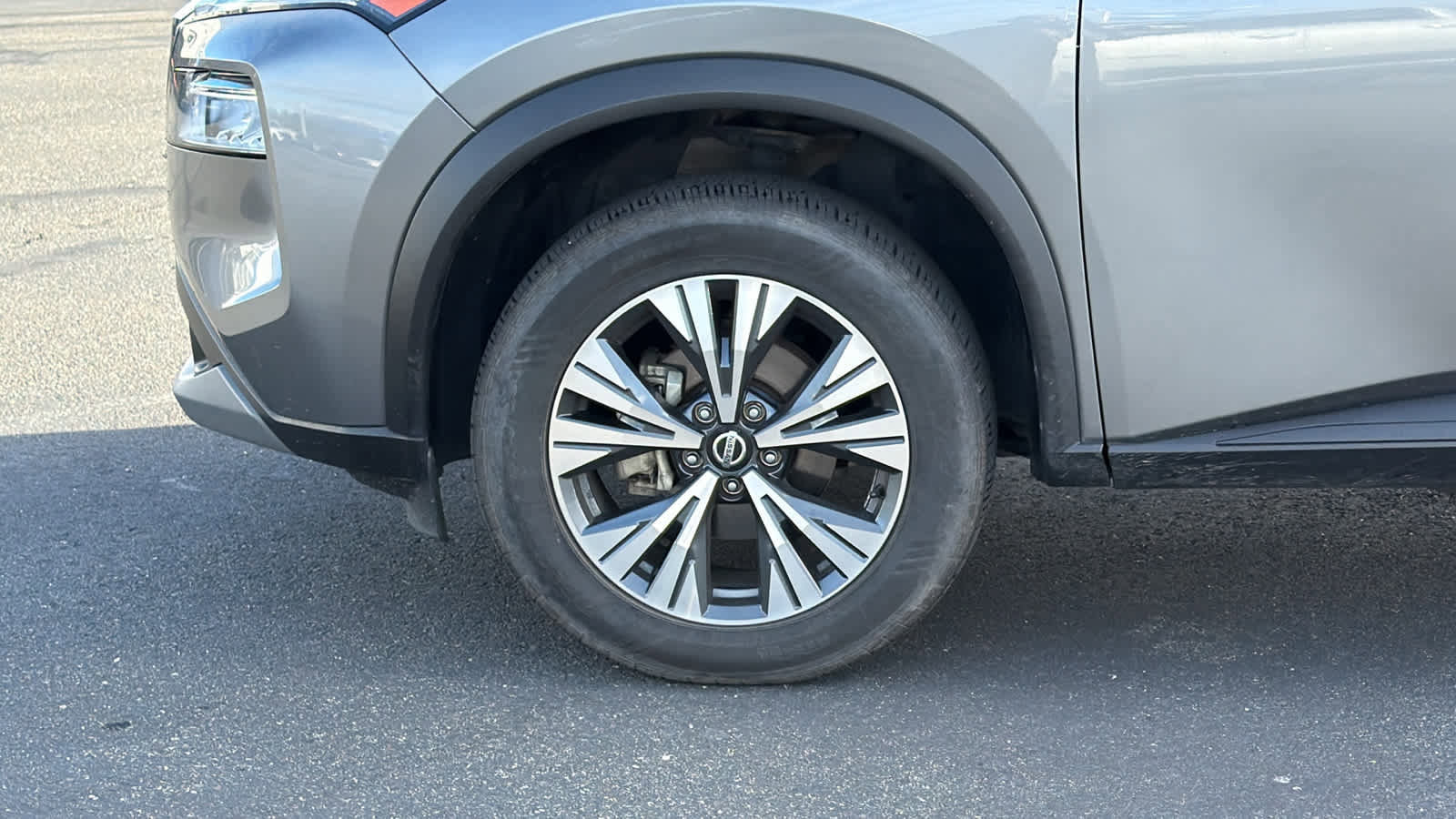 Used 2021 Nissan Rogue SV image 9