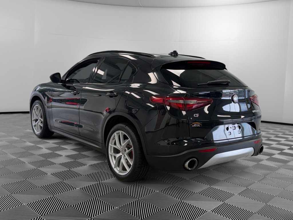 Used 2019 Alfa Romeo Stelvio Ti Sport w/ Quick Order Package 22S Sport AWD/4WD image 6
