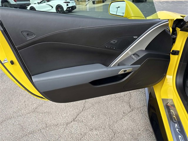 Used 2016 Chevrolet Corvette Z06 w/ 3LZ Preferred Equipment Group image 8