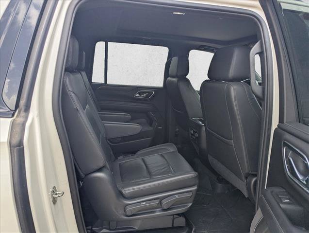 Used 2021 Chevrolet Suburban Z71 w/ Z71 Signature Package AWD/4WD image 19