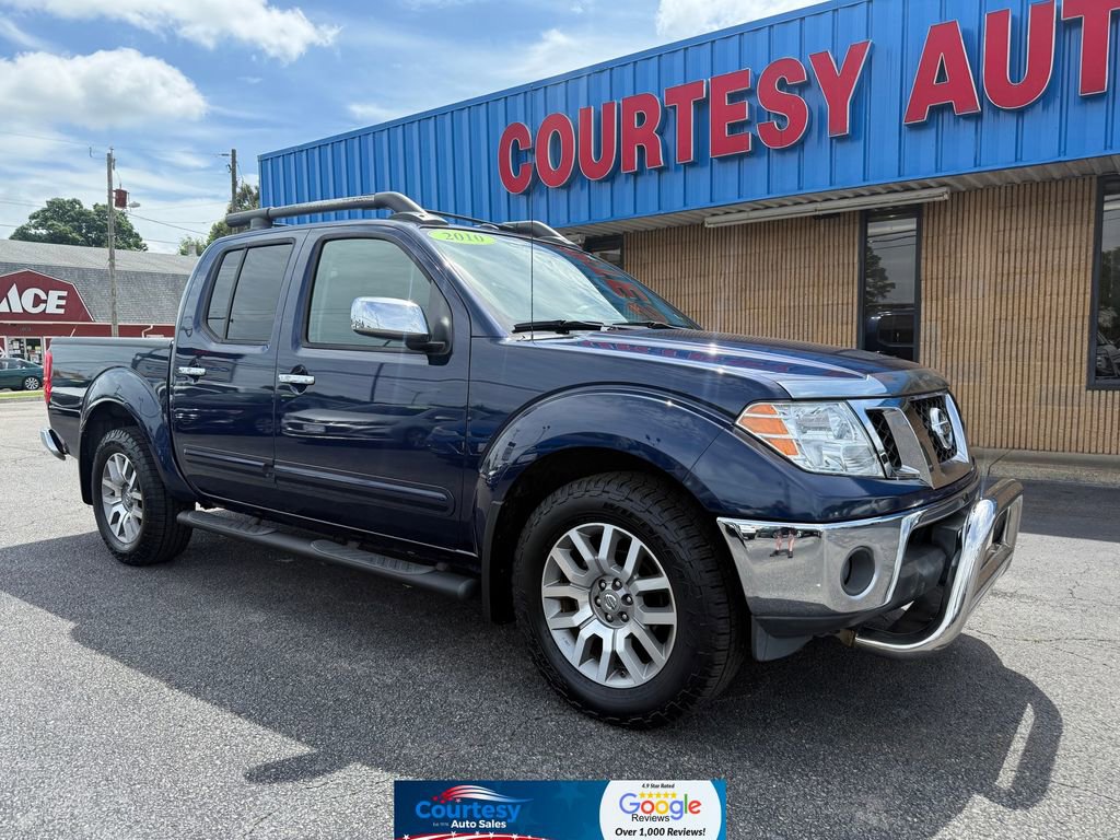 Used 2010 Nissan Frontier LE w/ LE Value Truck Pkg AWD/4WD image 1