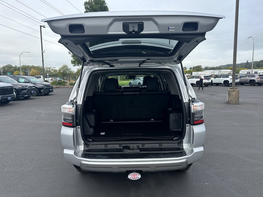 Used 2023 Toyota 4Runner TRD Off-Road Premium w/ Moonroof Package AWD/4WD image 11