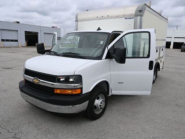 Used 2022 Chevrolet Express 3500 w/ Power Convenience Package image 6