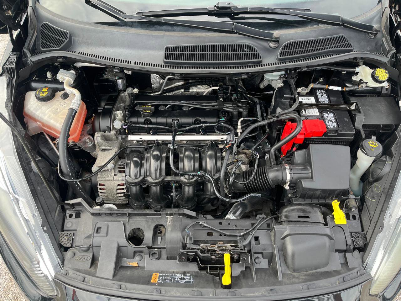 Used 2015 Ford Fiesta SE image 32