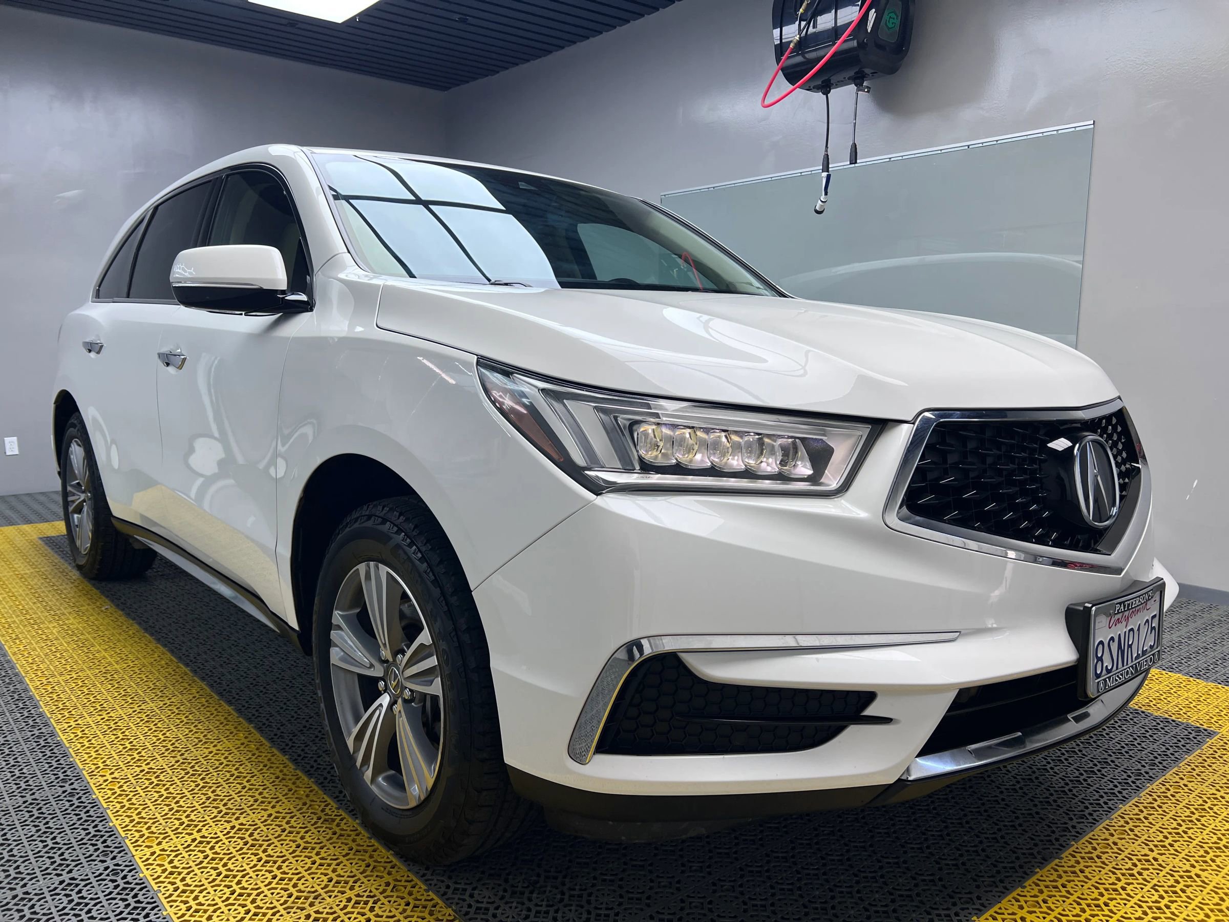 Used 2020 Acura MDX FWD image 1