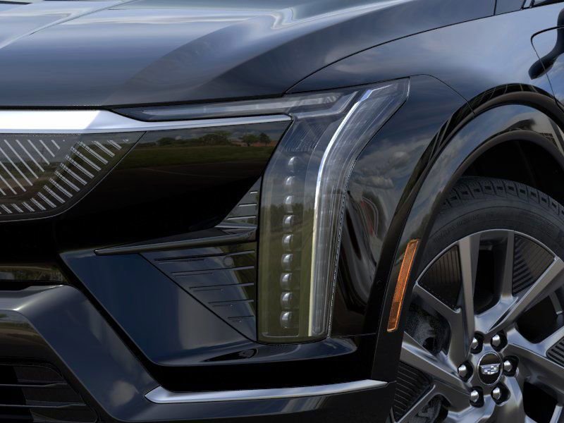 New 2025 Cadillac Optiq Luxury 2 AWD/4WD image 10