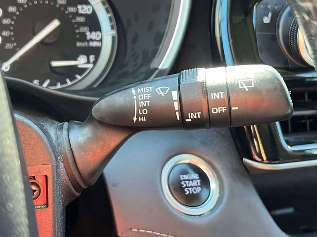 Used 2021 Toyota Highlander XLE image 30