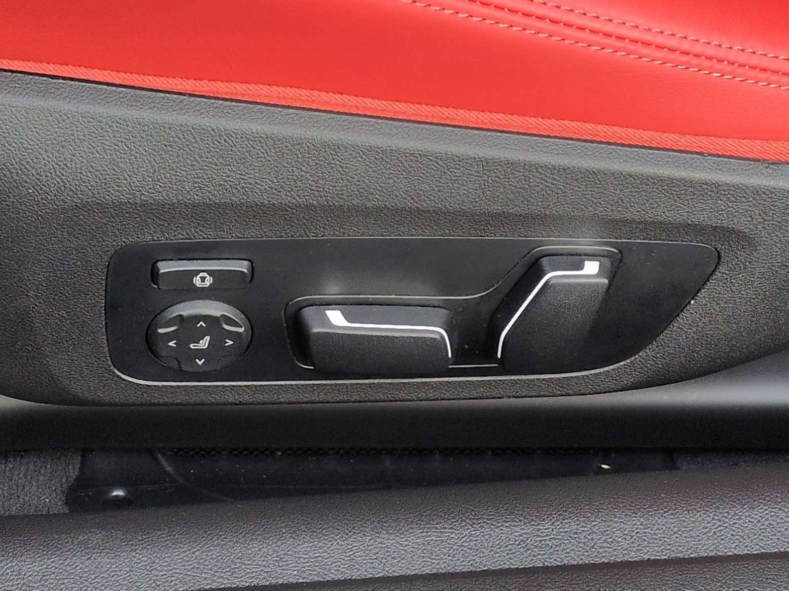 Used 2025 BMW M4 xDrive Competition w/ Executive Package image 18