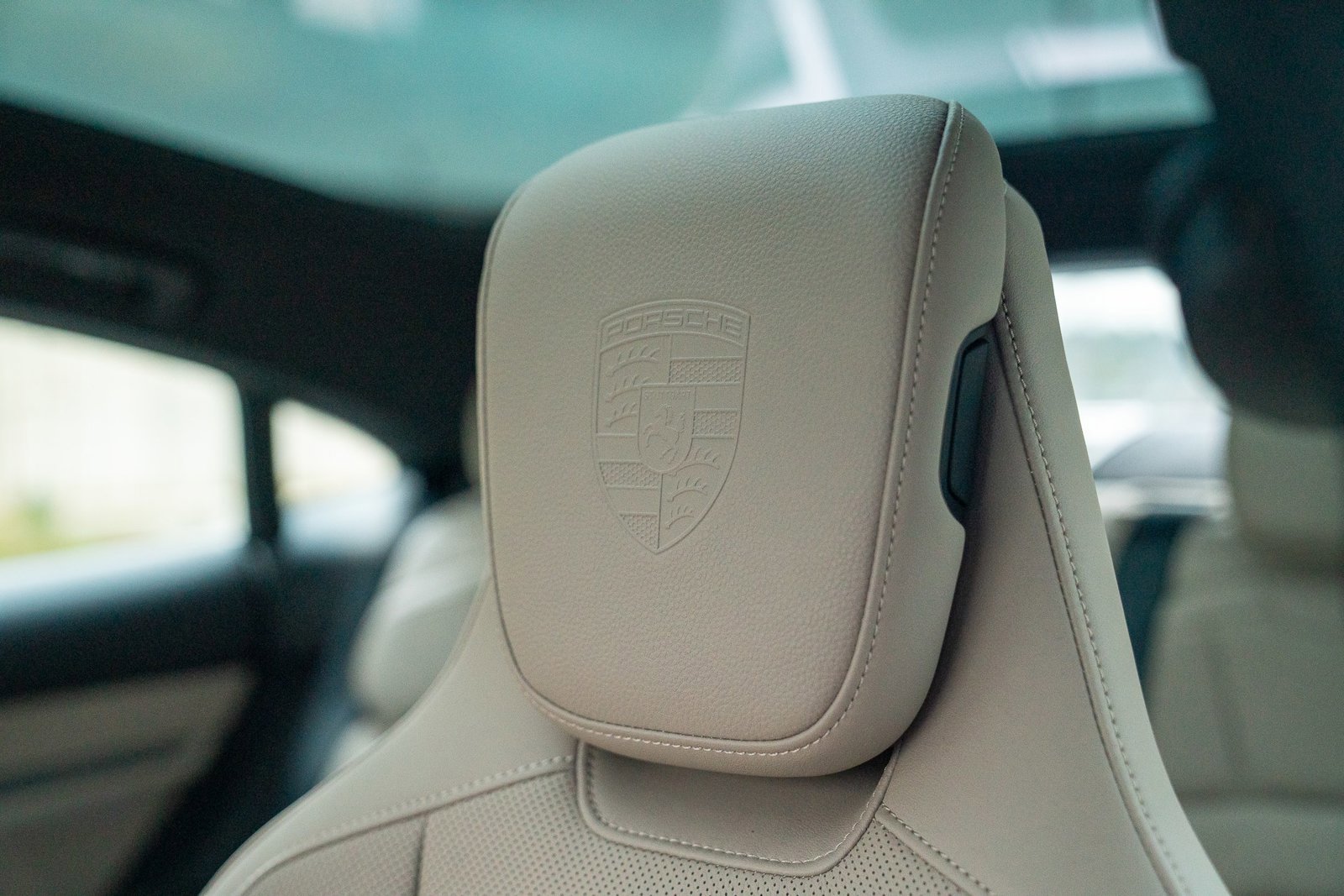 Certified 2025 Porsche Taycan image 13