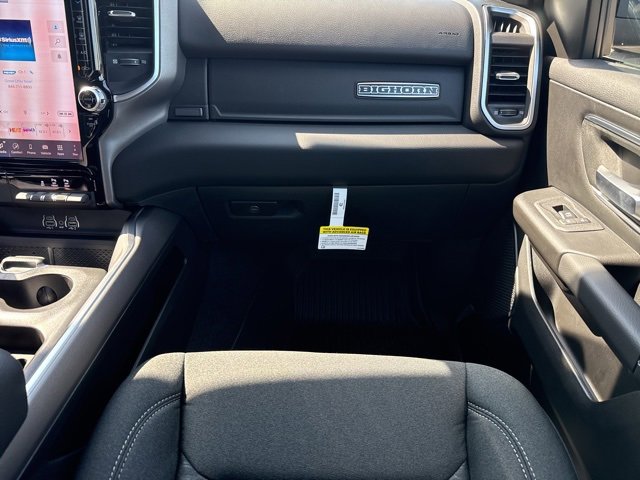 New 2026 RAM 1500 4x4 Crew Cab image 25