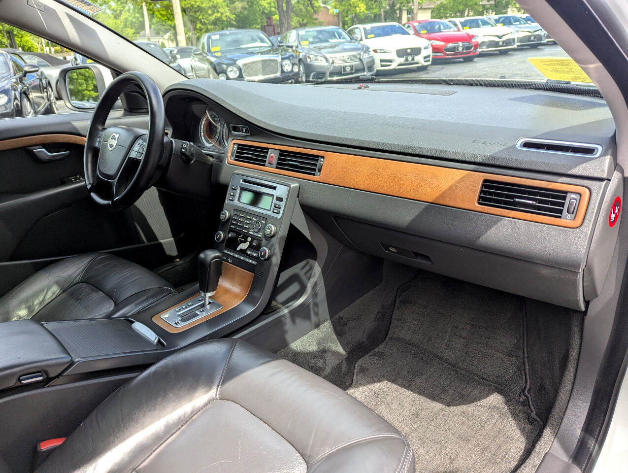 Used 2010 Volvo XC70 3.2 image 33