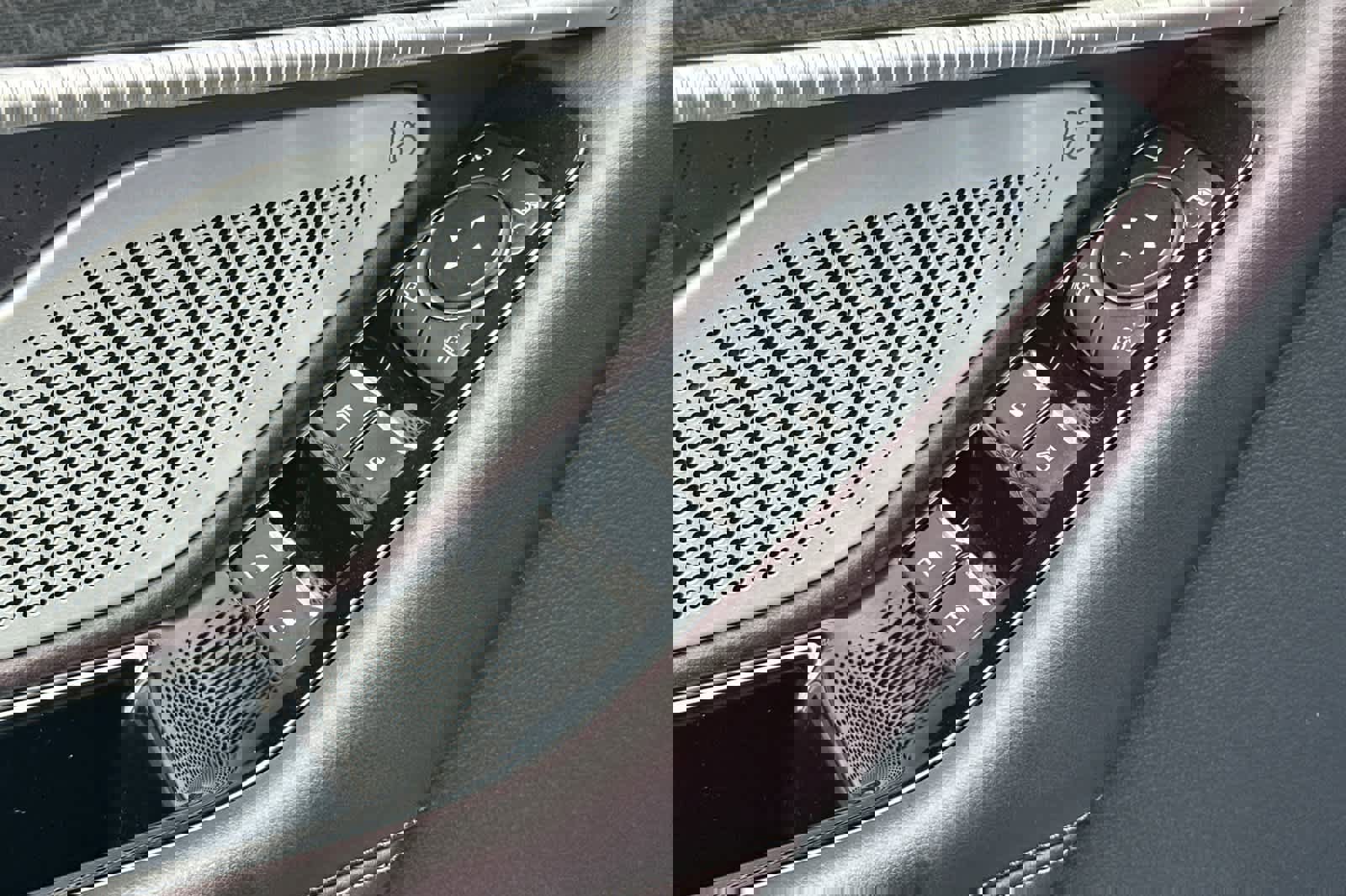 Certified 2025 Ford Explorer Platinum w/ Ultimate Package image 13