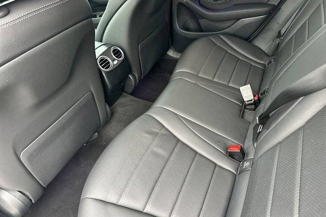 Used 2022 Mercedes-Benz GLC 300 4MATIC image 11