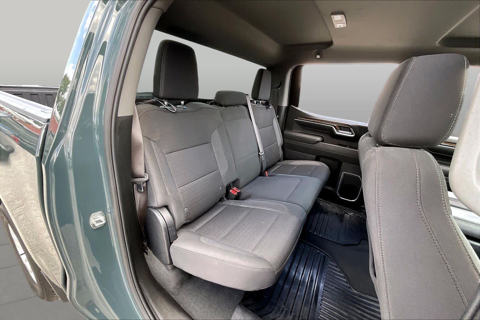 Used 2025 Chevrolet Silverado 1500 LT AWD/4WD image 19
