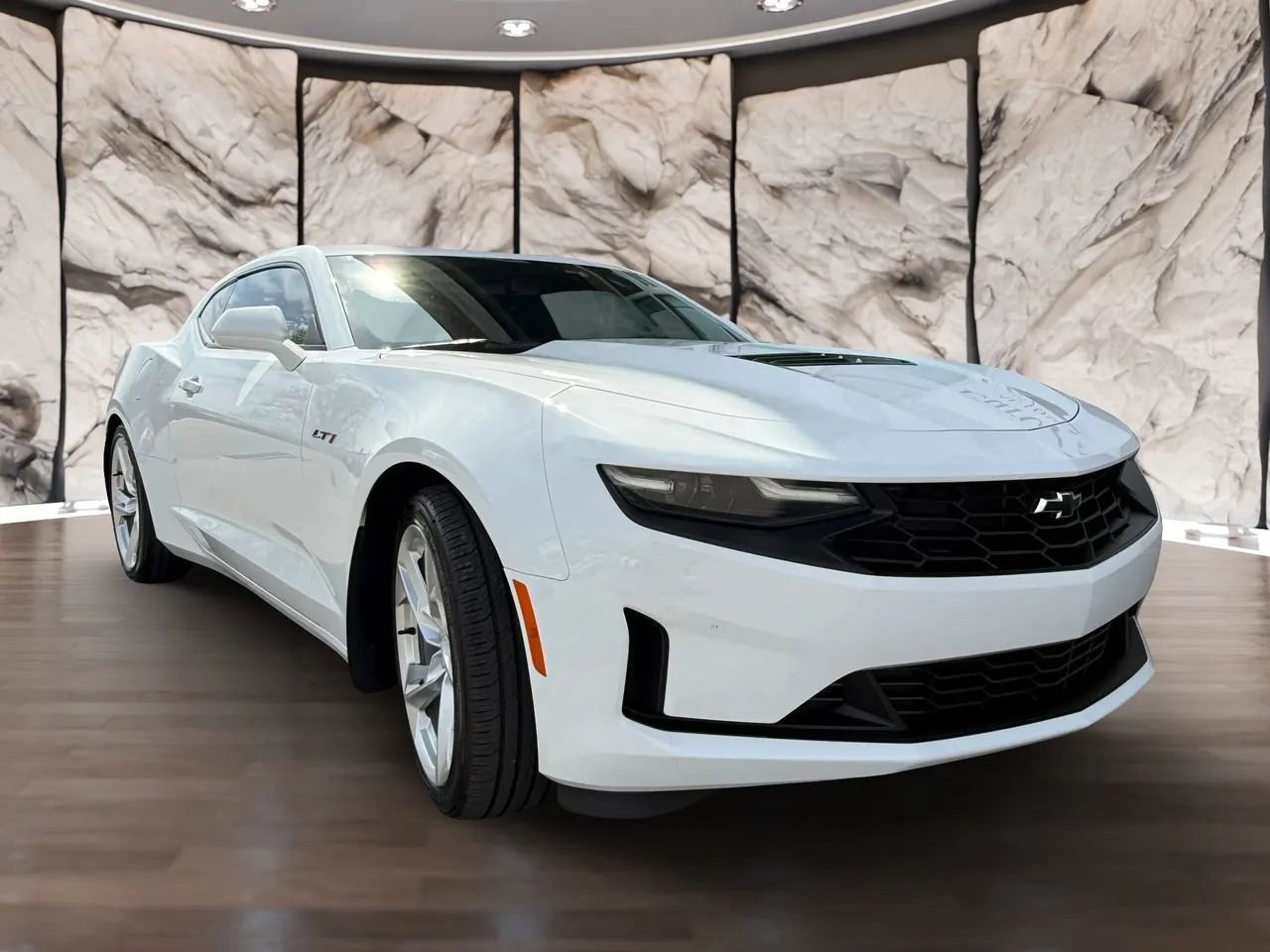 Used 2023 Chevrolet Camaro LT w/ Technology Package image 12