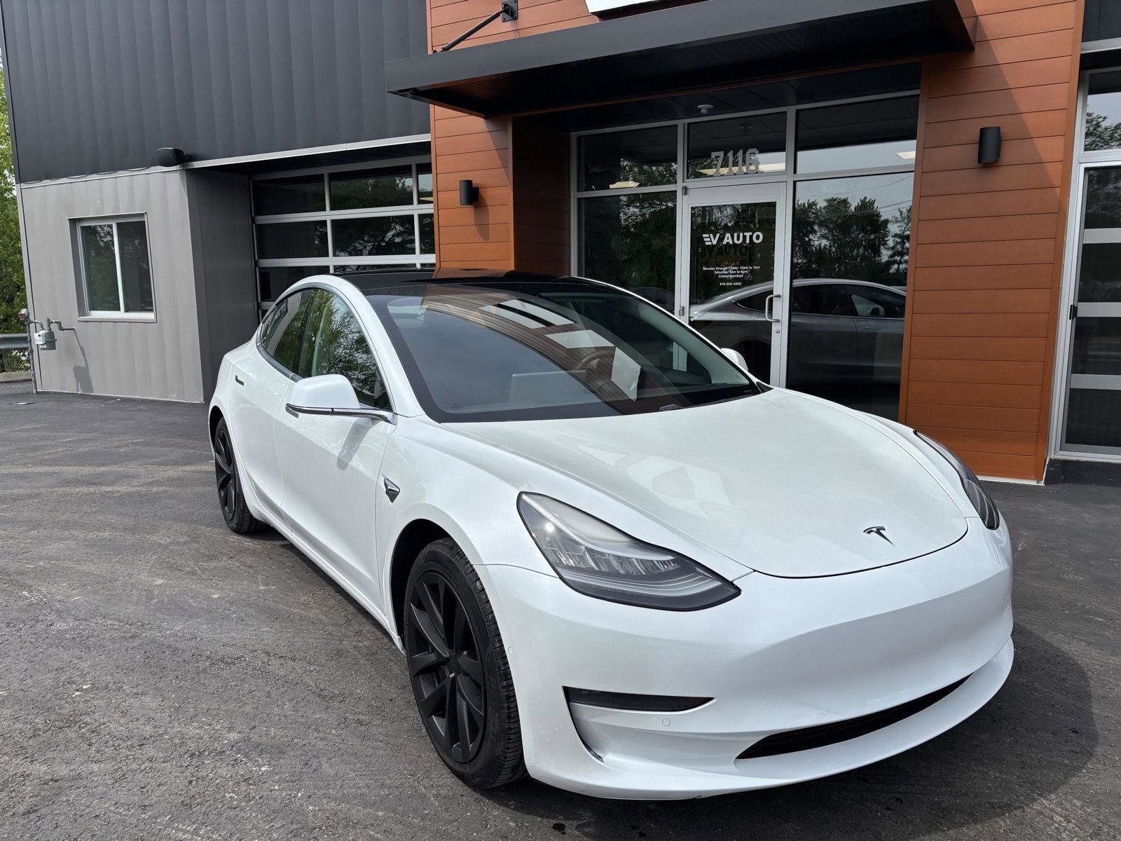 Used 2020 Tesla Model 3 Long Range AWD/4WD image 3