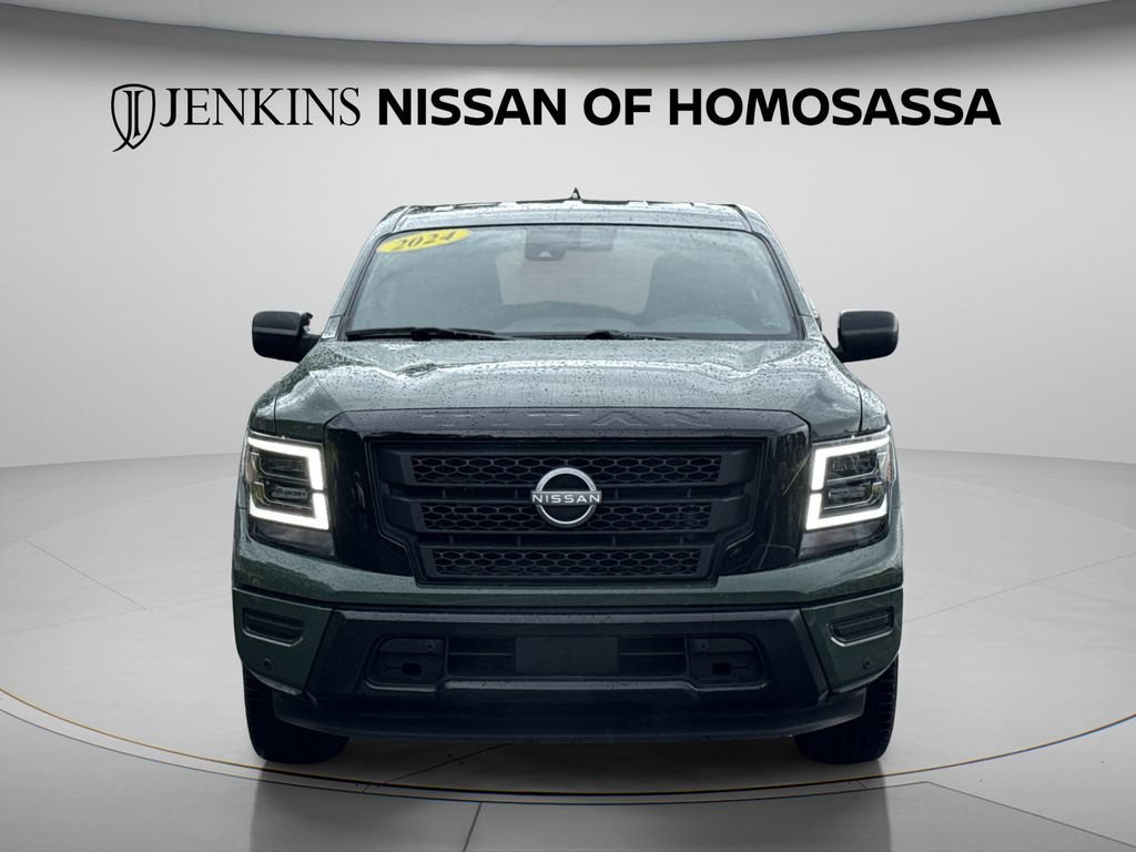 Certified 2024 Nissan Titan SV w/ SV Bronze Edition Package RWD image 3