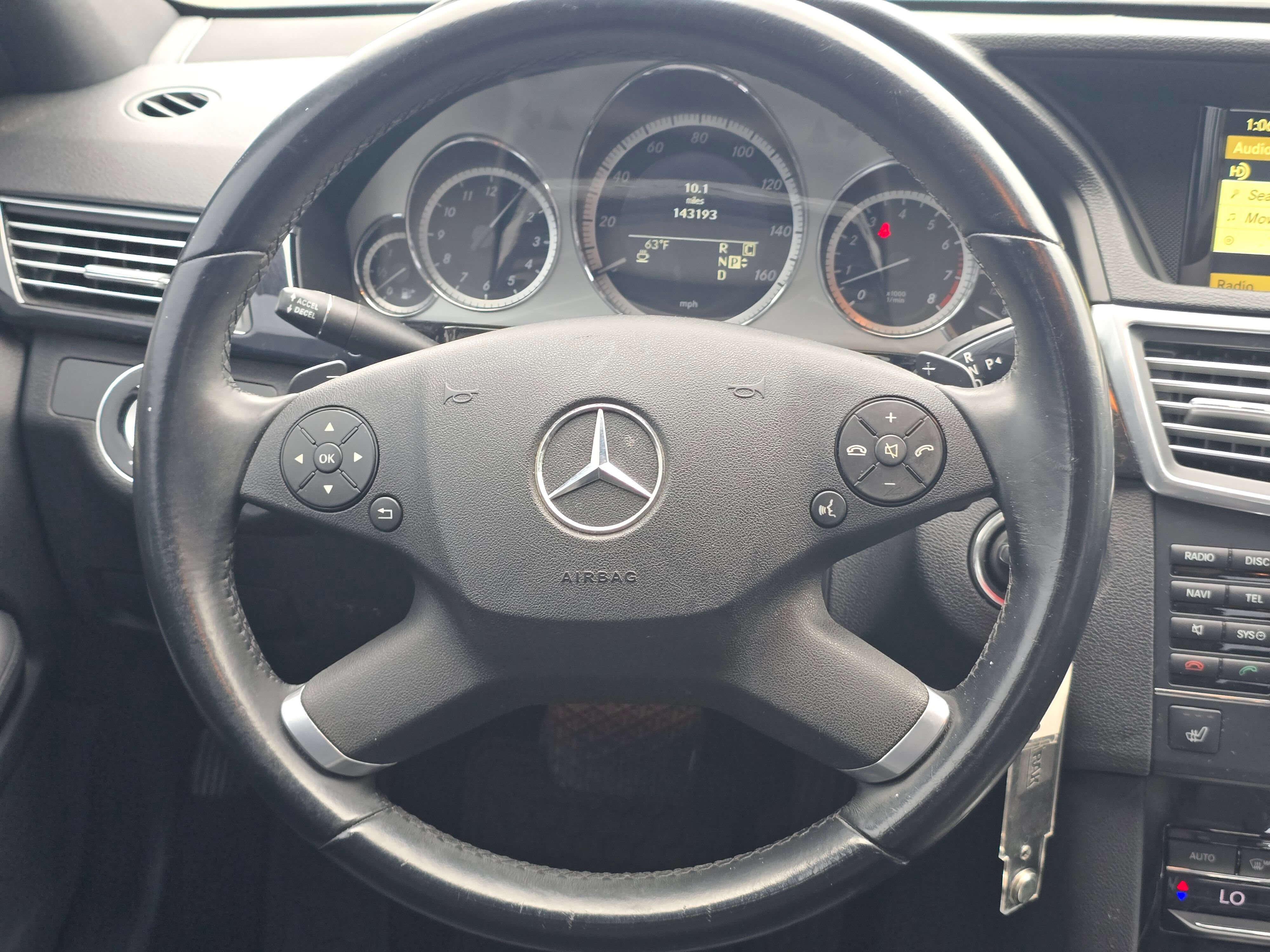 Used 2010 Mercedes-Benz E 350 4MATIC Sedan image 19