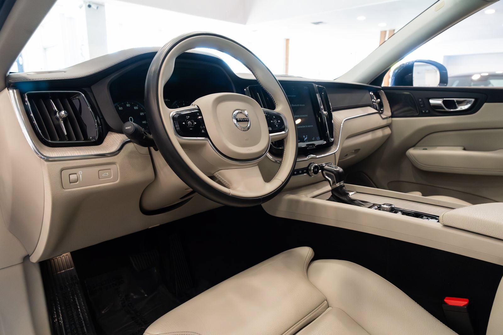 Used 2019 Volvo XC60 T5 Inscription AWD/4WD image 19