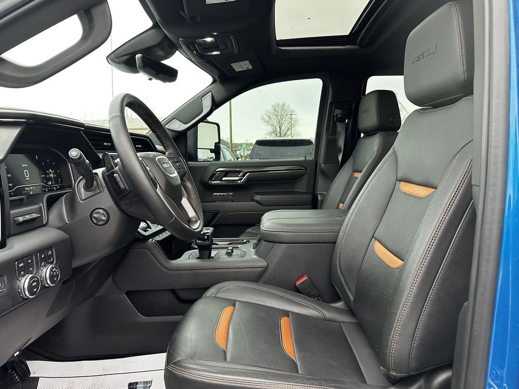 Used 2023 GMC Sierra 1500 AT4 w/ Technology Package image 11